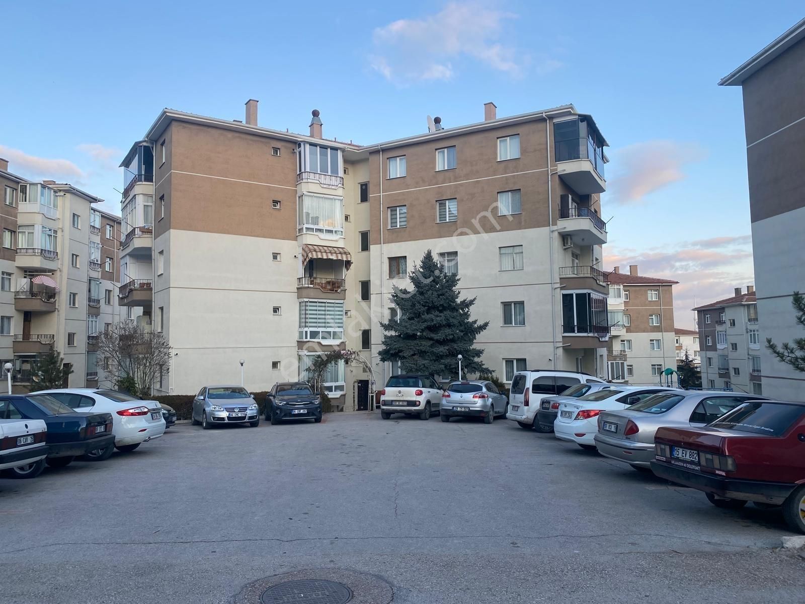 Ulaş Emlak Elvankent Bitişiği Gimsa Karşısı Site İçi