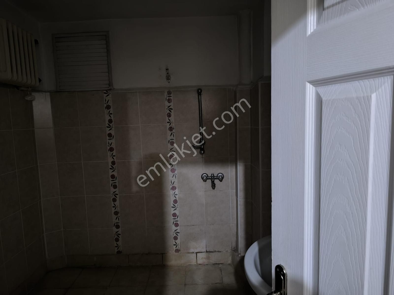 Ulaş Emlak Elvankent Bitişiği Gimsa Karşısı Site İçi - Görsel 12