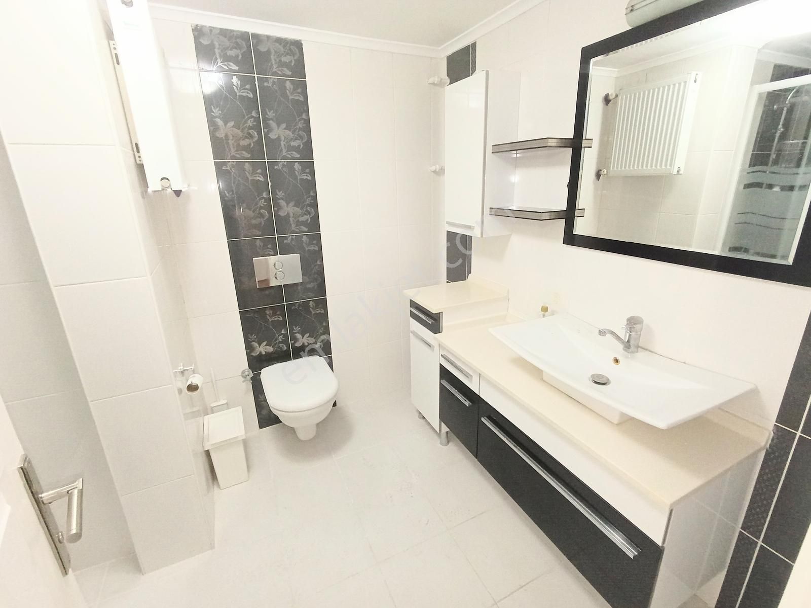 Şekerlerden Dikkaldırımda Merkezi Lokasyonda 4+1 Satılık Daire - Görsel 12