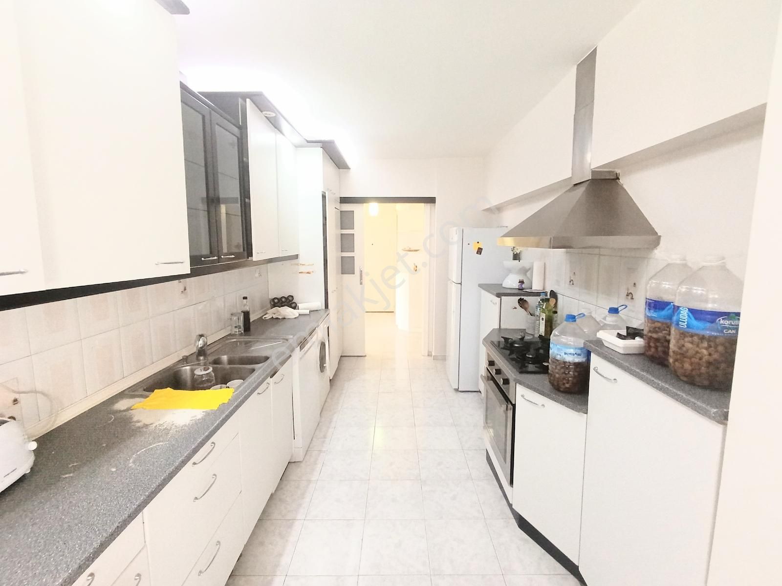 Şekerlerden Dikkaldırımda Merkezi Lokasyonda 4+1 Satılık Daire