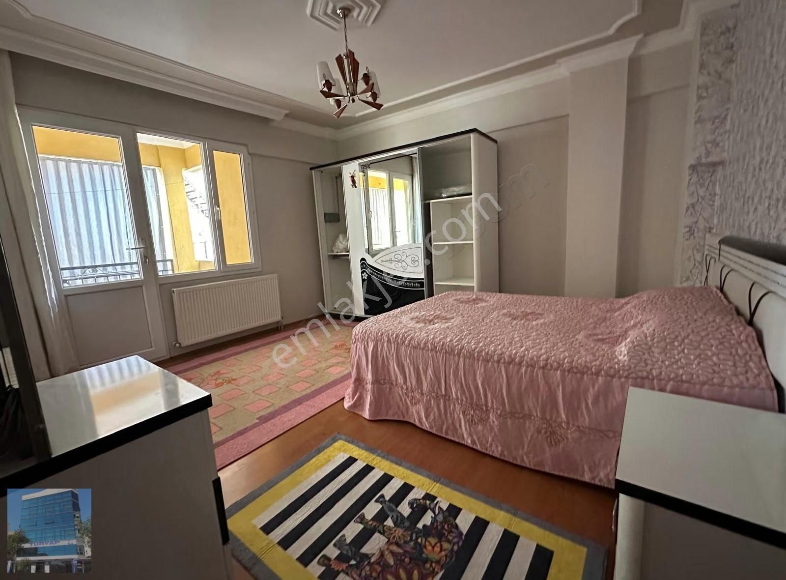 Buca Atatürk Mahallesinde Kiralık Eşyalı 2+1 Kapalı Mutfak Daire - Görsel 9