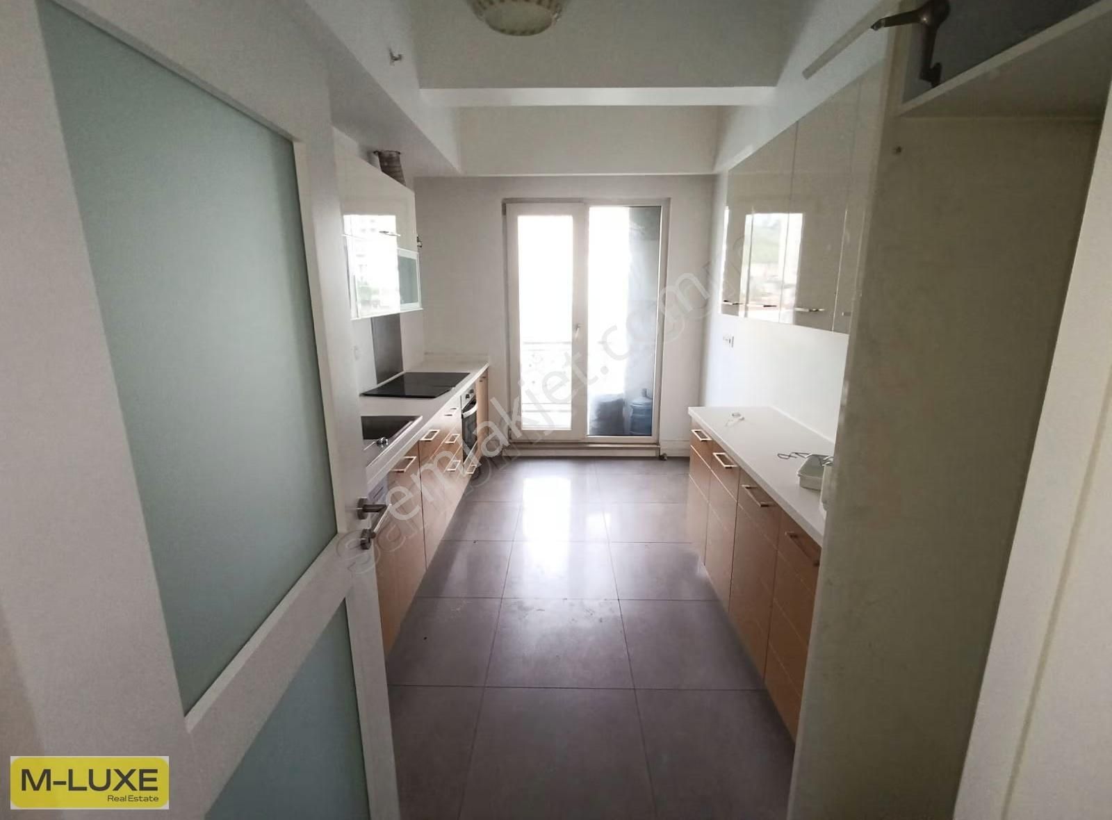 İstanbul Sarayları Peyzaj Manzaralı 3,5+1-164m² Boş-hemen Taşın - Görsel 21