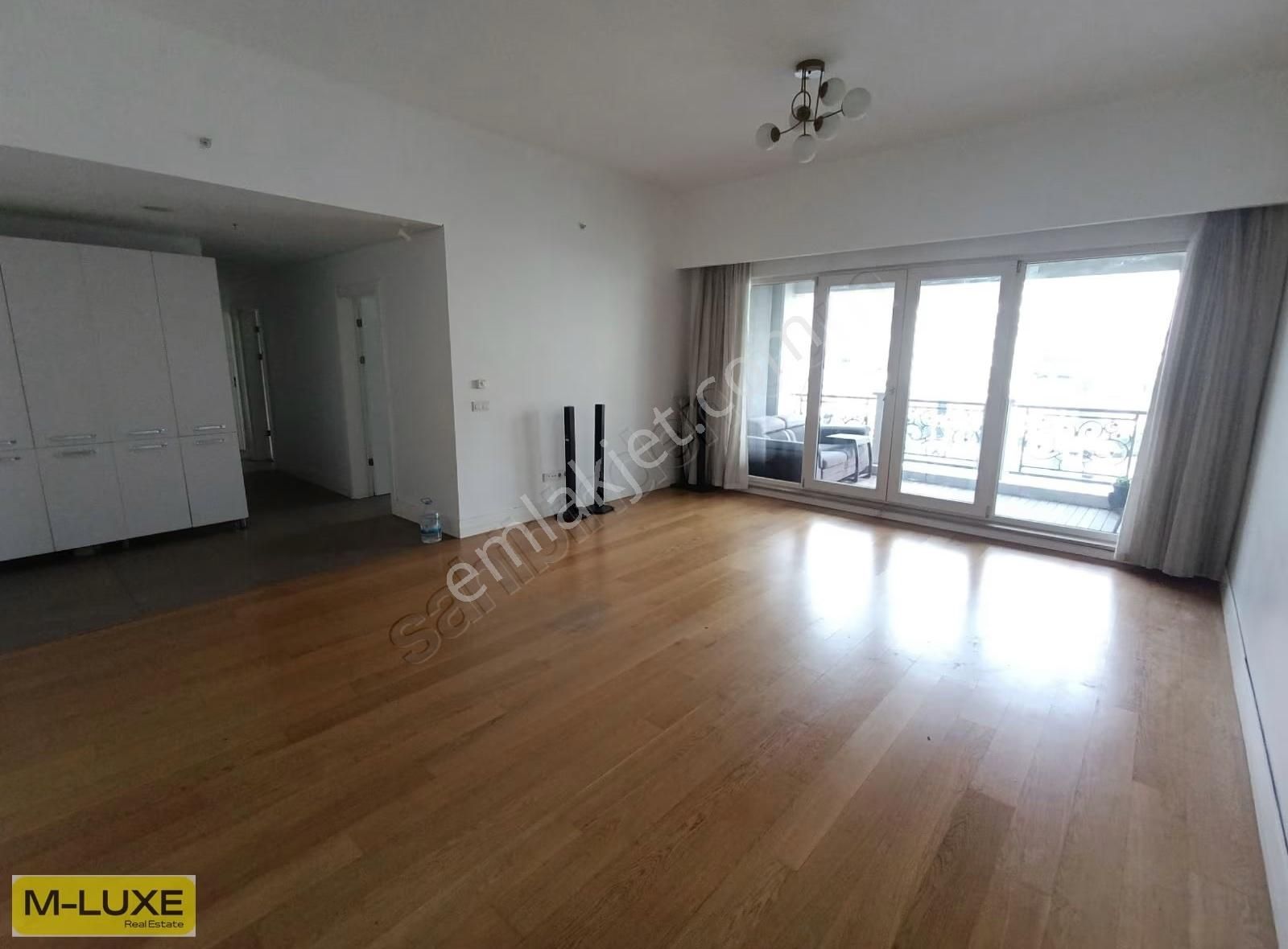 İstanbul Sarayları Peyzaj Manzaralı 3,5+1-164m² Boş-hemen Taşın - Görsel 29