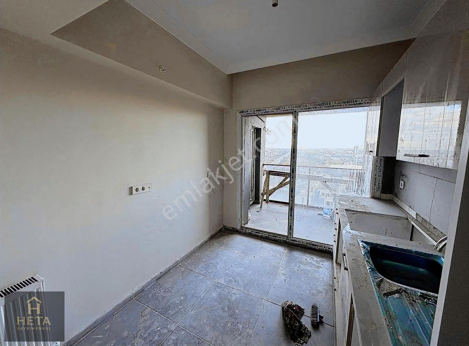 Bahçeşehir Havuzlu Güvenlikli Otoparklı Kapalı Mutfak 2+1 - Görsel 29