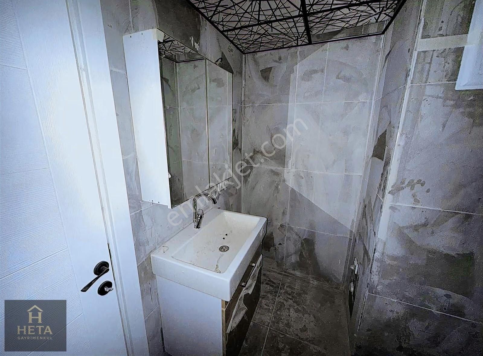 Bahçeşehir Havuzlu Güvenlikli Otoparklı Kapalı Mutfak 2+1 - Görsel 24