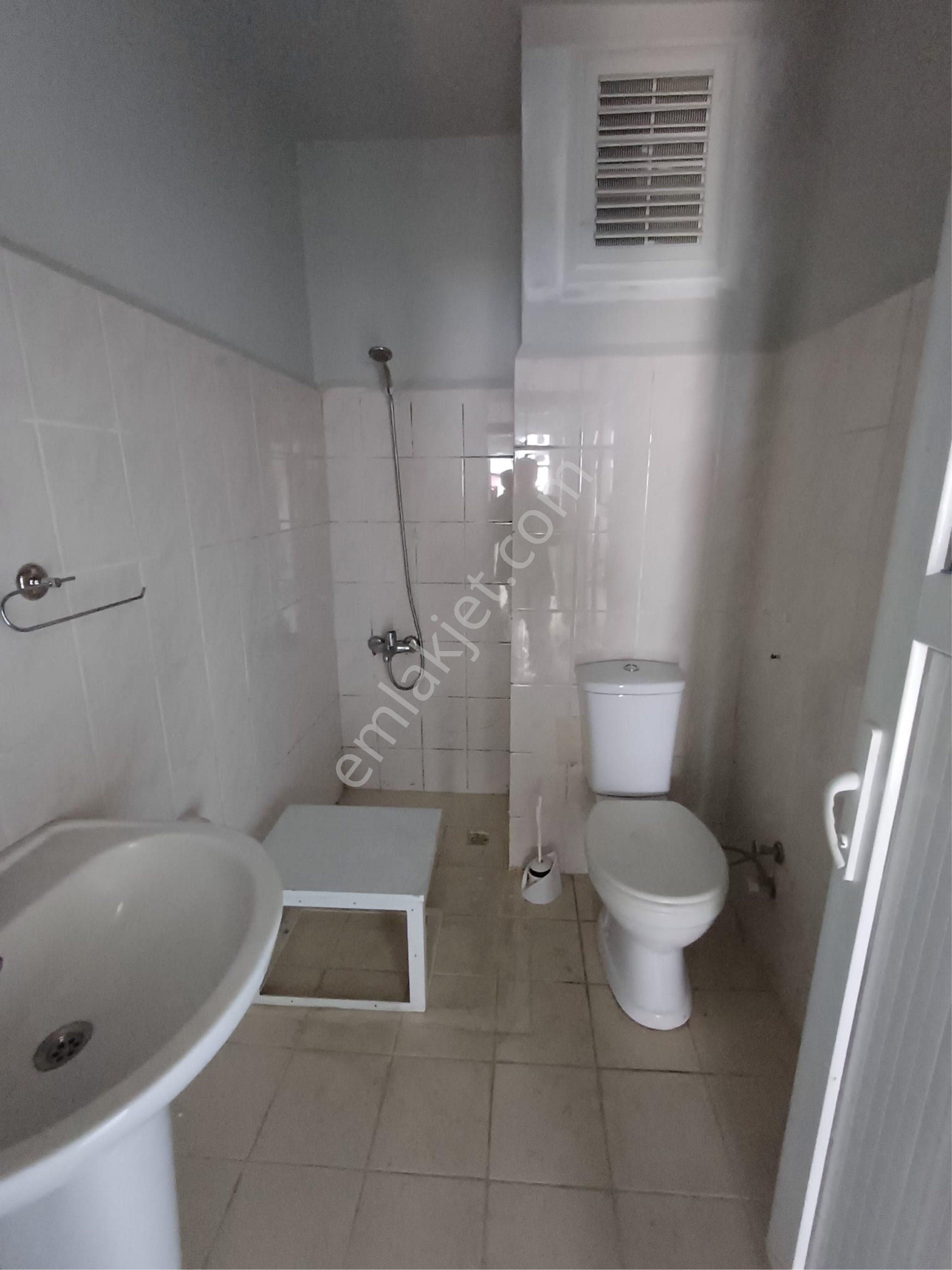 Ciftlik Mahallesinde İci Temiz Satılık Daire - Görsel 2