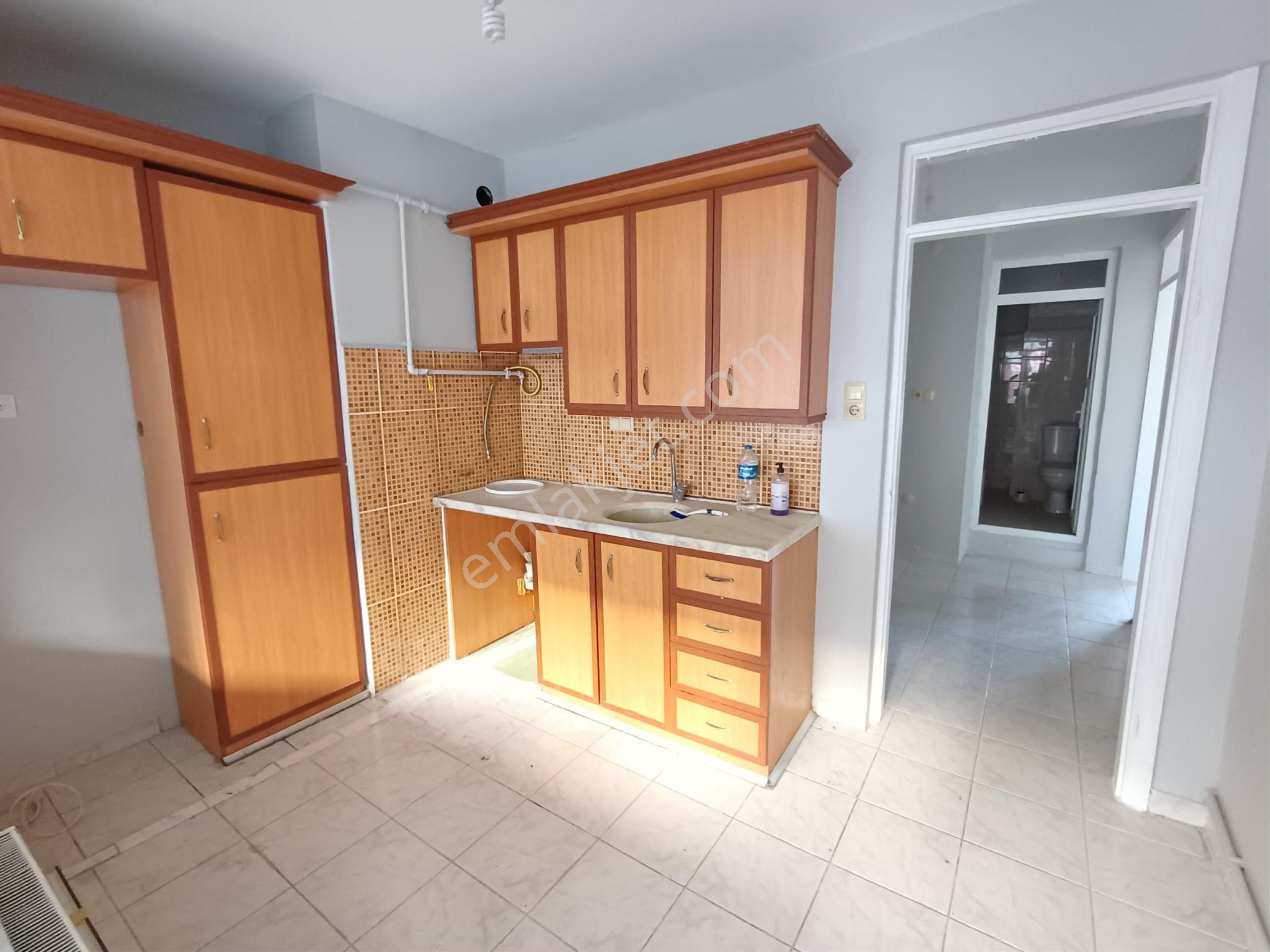 Ciftlik Mahallesinde İci Temiz Satılık Daire - Görsel 6