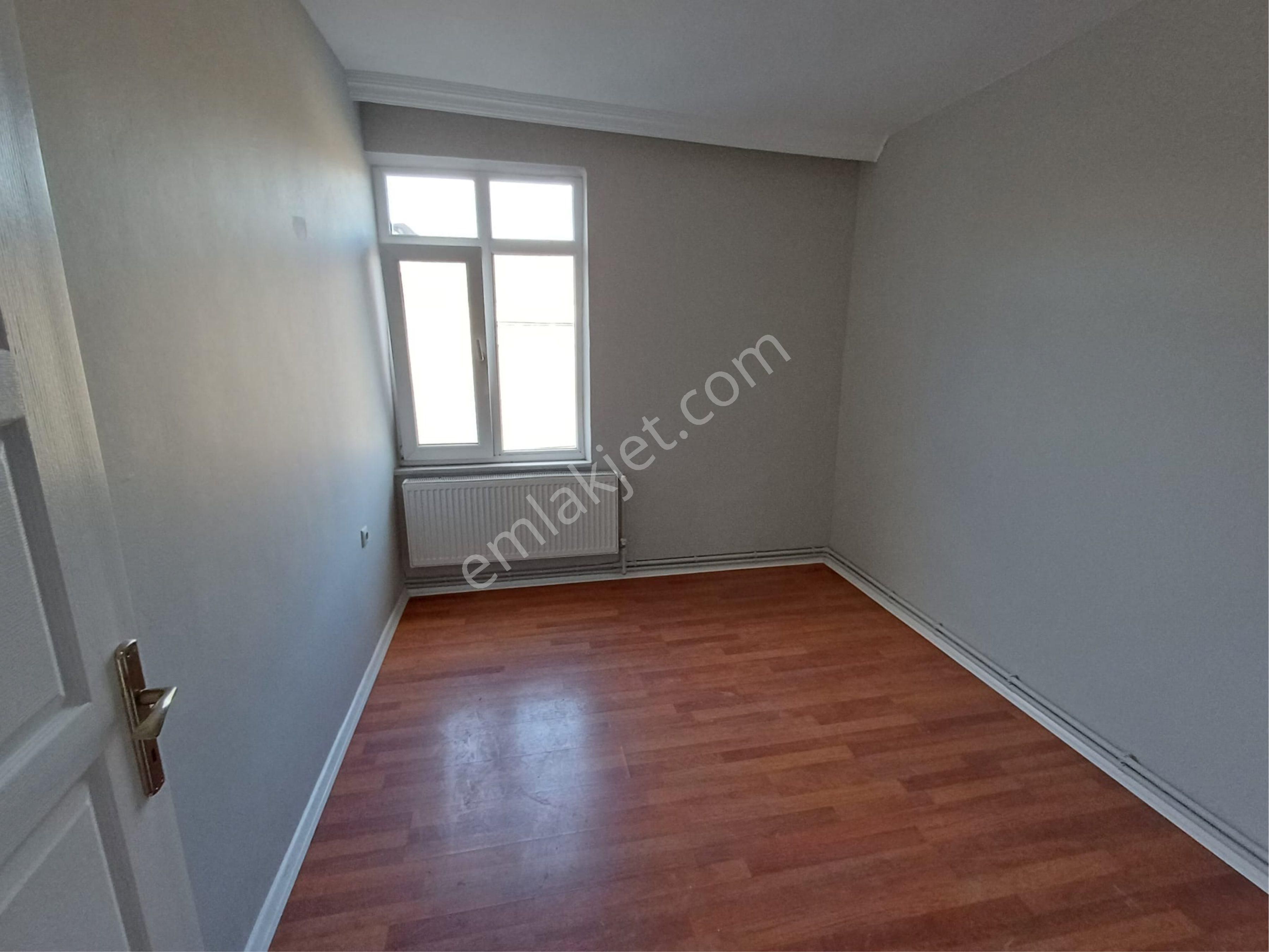 Ciftlik Mahallesinde İci Temiz Satılık Daire - Görsel 8