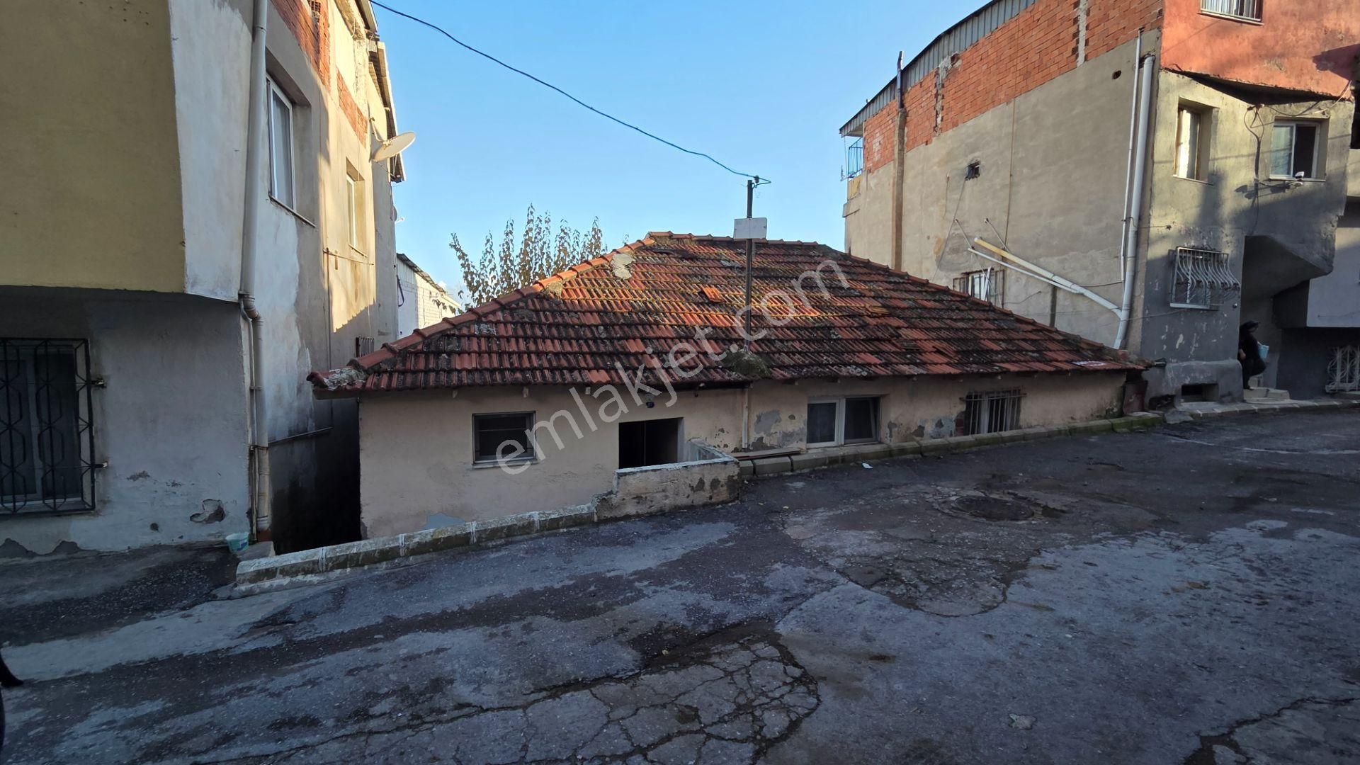 Bayraklı R. Şevket İnce Mah. Satılık 153 M² Arsa İçerisinde 1 Katlı Müstakil Ev - Görsel 11