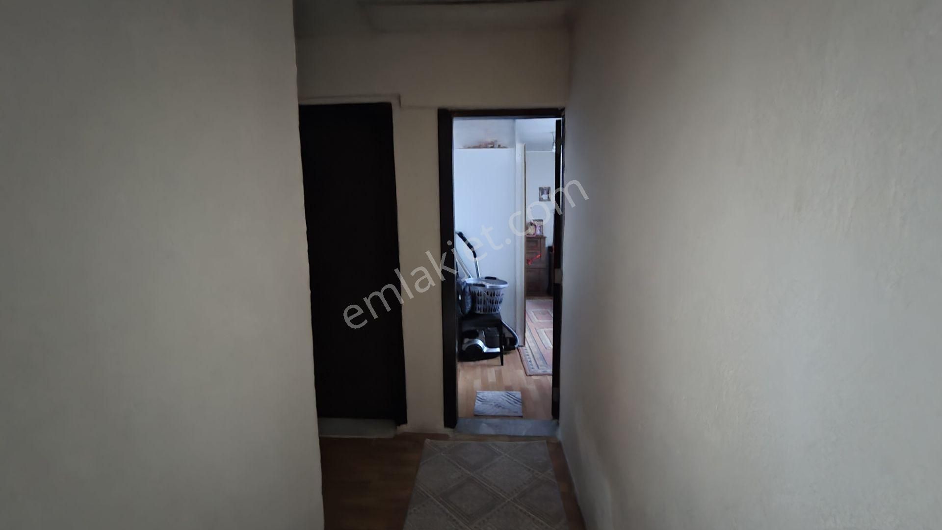 Bayraklı R. Şevket İnce Mah. Satılık 153 M² Arsa İçerisinde 1 Katlı Müstakil Ev - Görsel 7