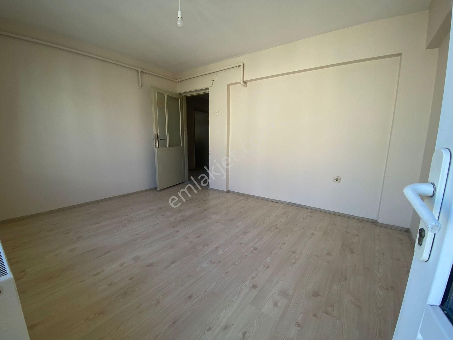 Bursa Kurtoğlunda 2+1 80m2 2.kat Kombili Bakımlı Satılık Daire - Görsel 5