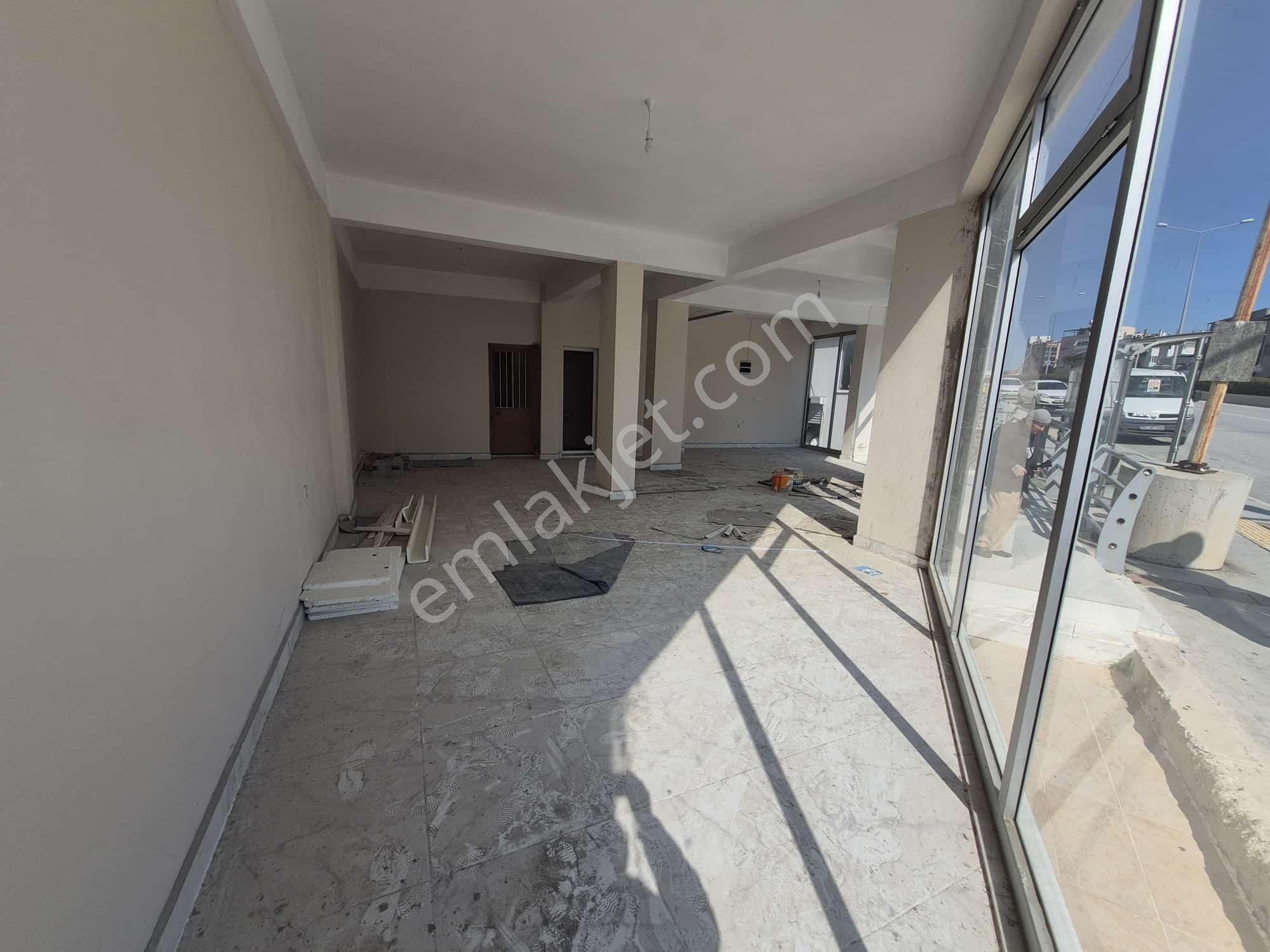 İzmir Buca Çamlık Mahallesinde//uçanyol/onatcaddesinde İşlek Yerde//durak Arkasında//kiralık Dükkan - Görsel 4