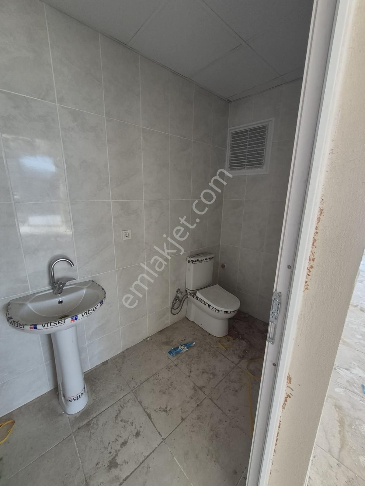 Buca Uçanyol/onatcaddesinde İşlek Yerde//durak Arkasında//dükkan - Görsel 6