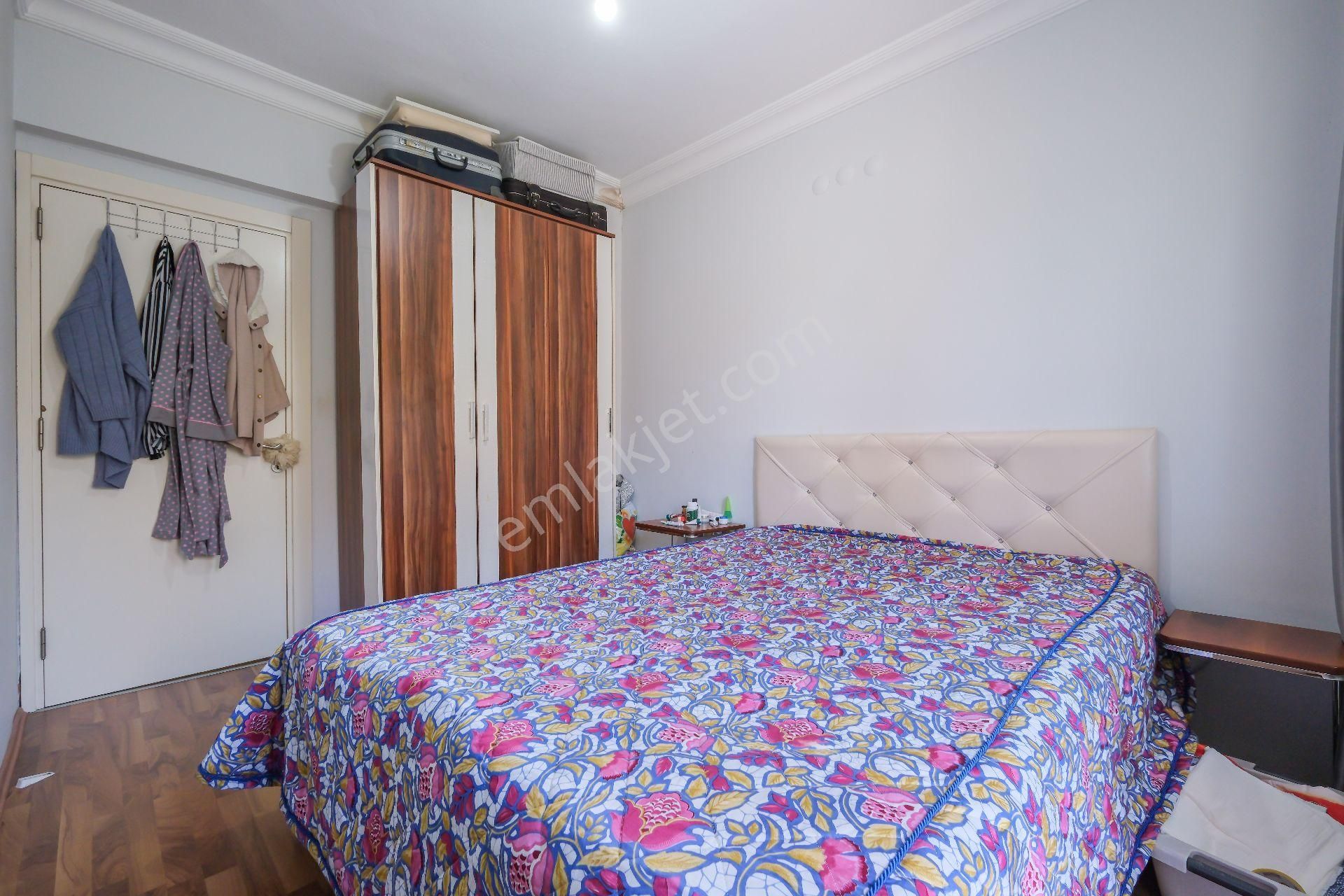 Doyran'da Konyaltı Sahiline 13 Km Mesafede Bahçeli 4+1 Villa400 M² Bahçe • 15 Meyve Ağacı Var - Görsel 23