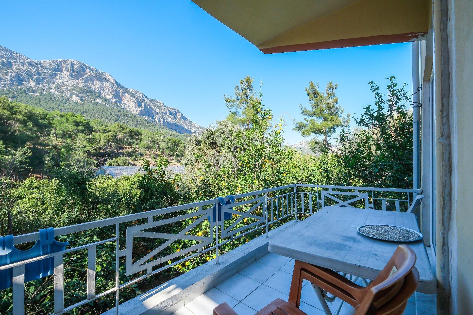 Doyran'da Konyaltı Sahiline 13 Km Mesafede Bahçeli 4+1 Villa400 M² Bahçe • 15 Meyve Ağacı Var - Görsel 19