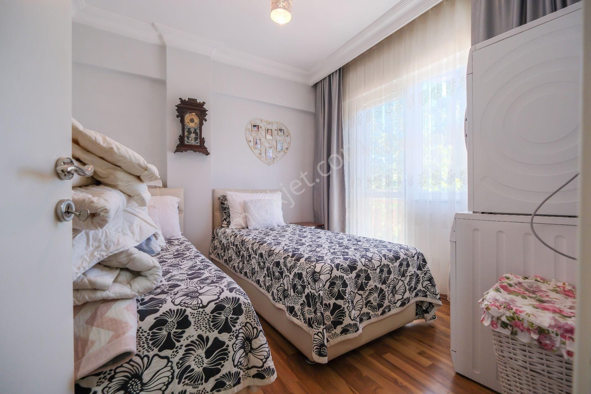 Doyran'da Konyaltı Sahiline 13 Km Mesafede Bahçeli 4+1 Villa400 M² Bahçe • 15 Meyve Ağacı Var - Görsel 29