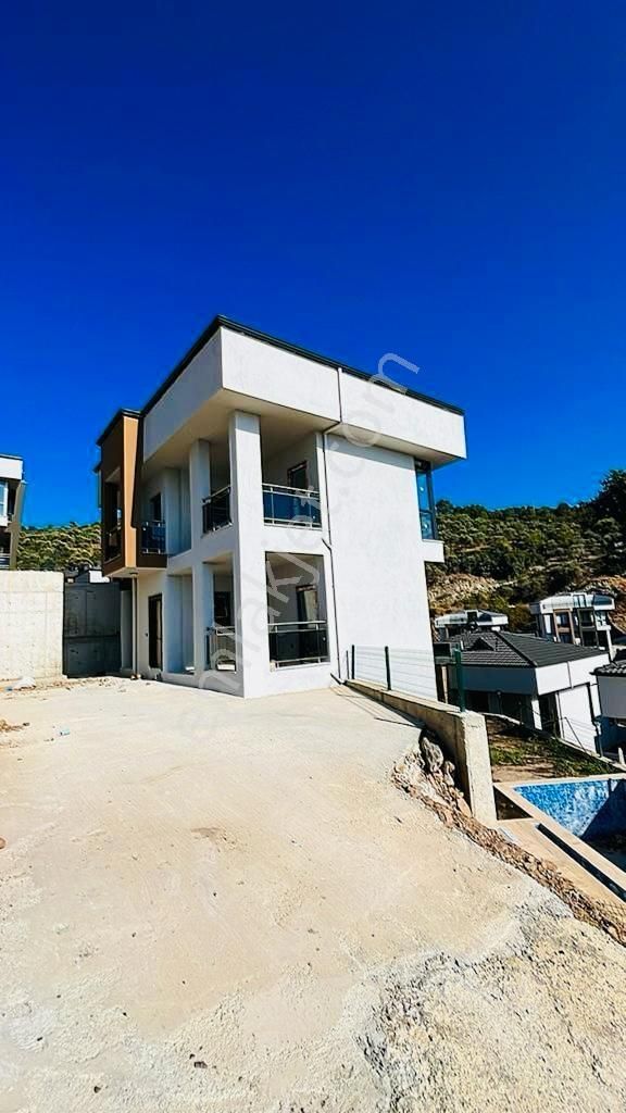 Bodrum Güllük'te Marina Manzaralı 5+1 Müstakil Villa - Görsel 3