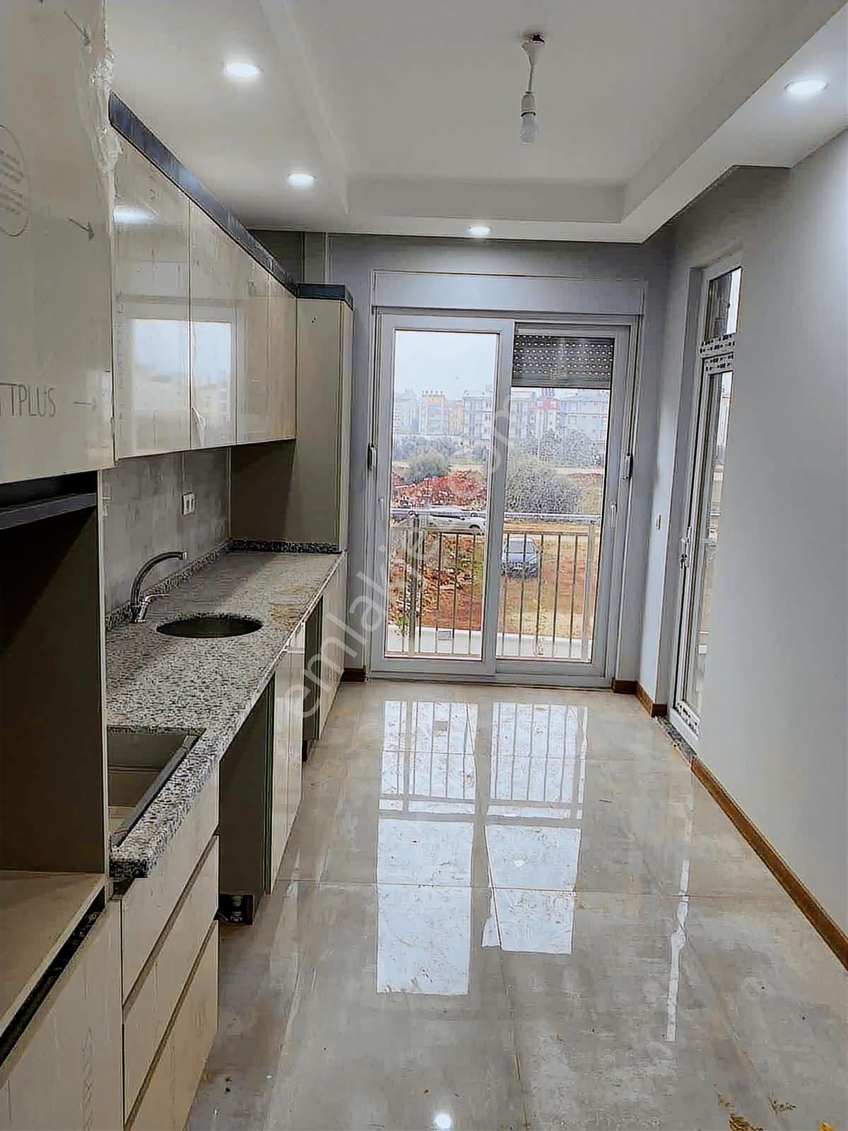 Aydoğmuş Mah 2+1 Ara Kat Yerden Isıtmalı Asansörlü Gny Bt