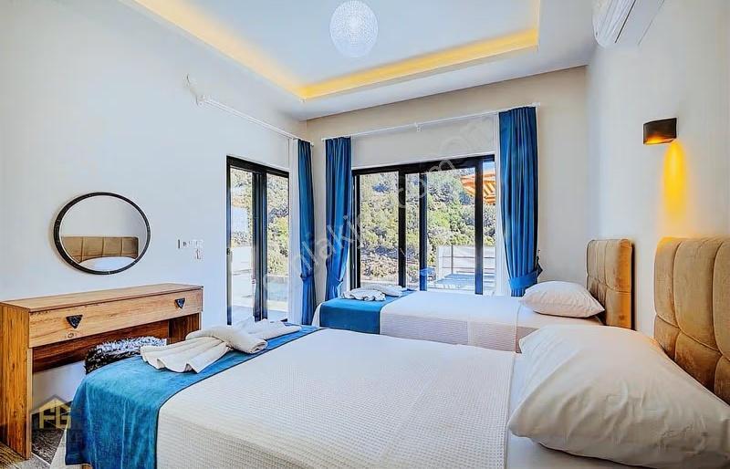 Faralya'da 2600 M² Arsa İçinde Deniz Manzaralı Villa - Görsel 9