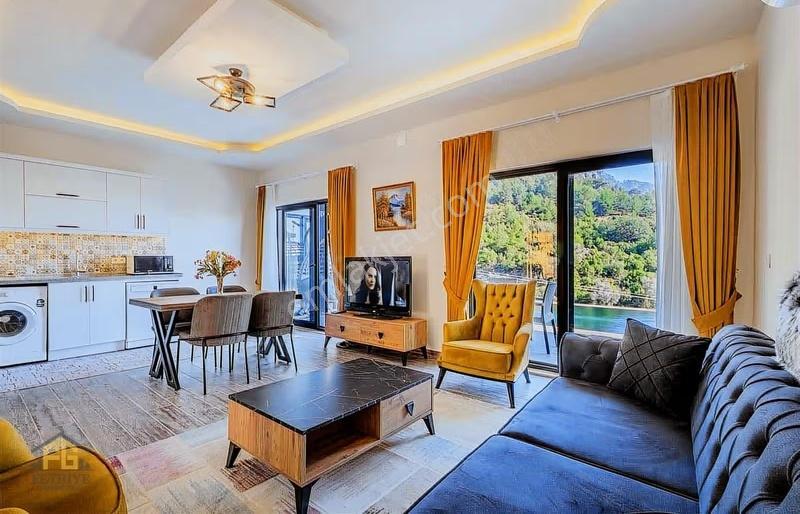 Faralya'da 2600 M² Arsa İçinde Deniz Manzaralı Villa