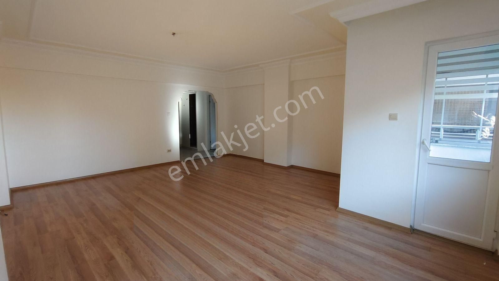 Çekmeköy Sultançiftliği Megakent Sitesi 3+1 Satılık Boş Daire
