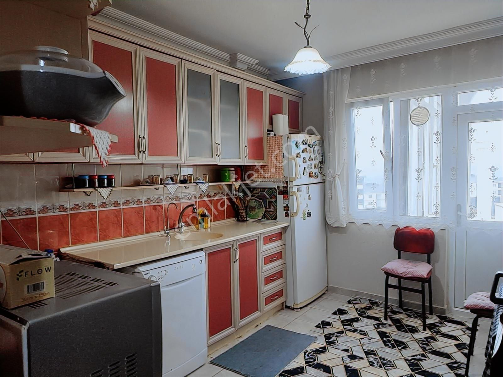 Yunusemre Mahallesi Dilek Sitesinde 135 M2 Satılık Daire - Görsel 16