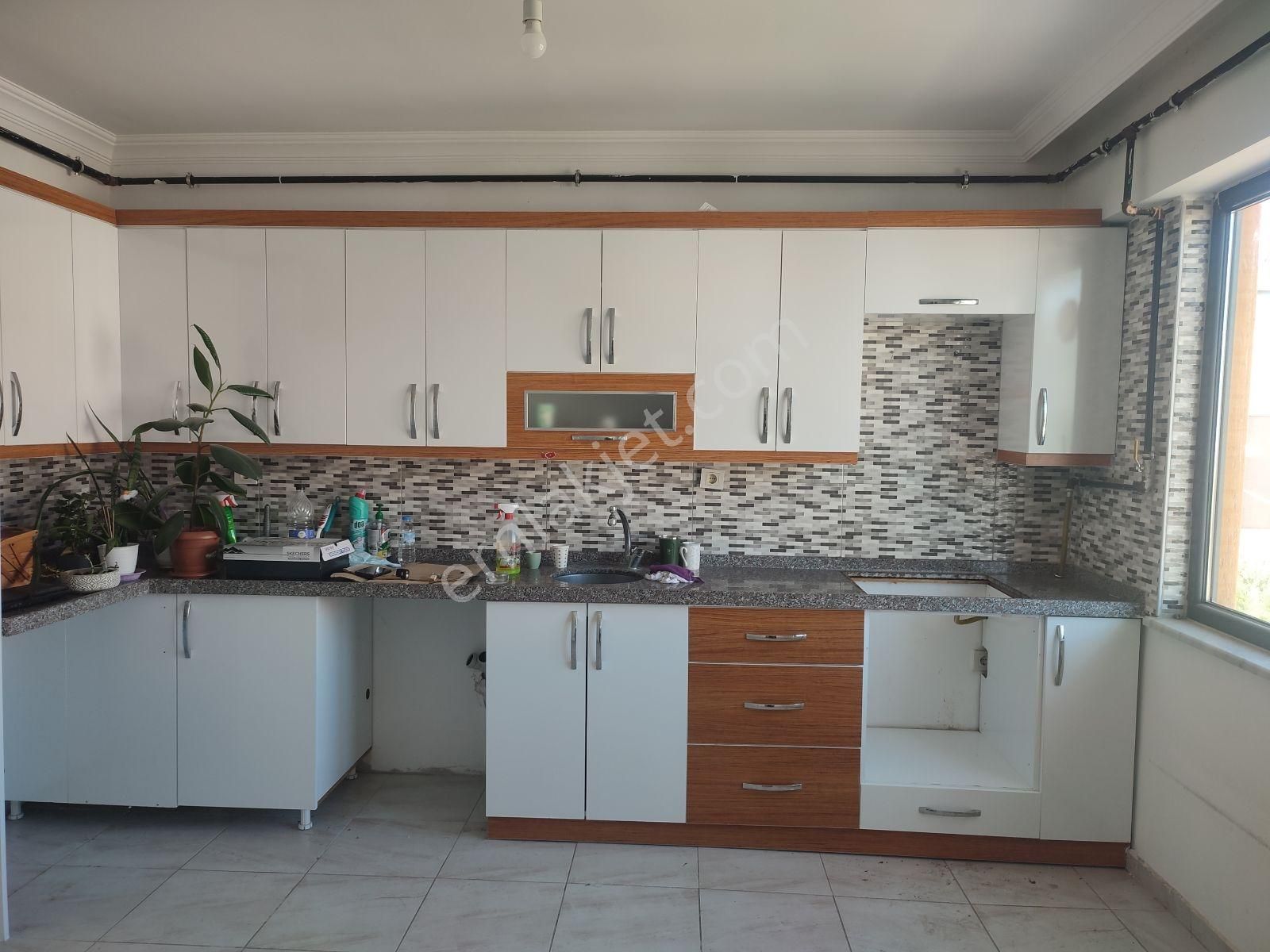 Yeni Mahalle'de 3+1 135 M2 Mükemmel Konumda Kiralık Daire - Görsel 23