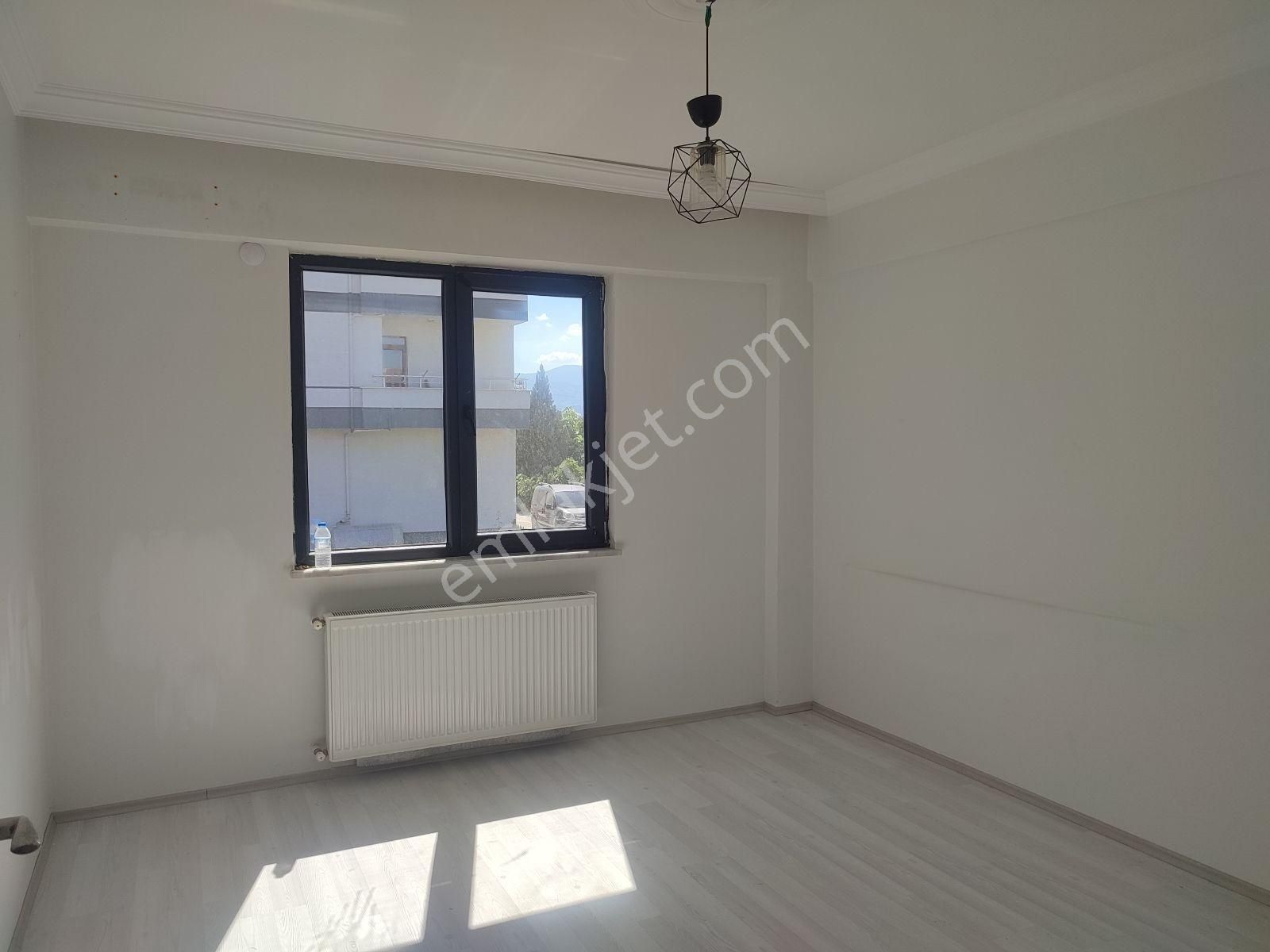 Yeni Mahalle'de 3+1 135 M2 Mükemmel Konumda Kiralık Daire - Görsel 17