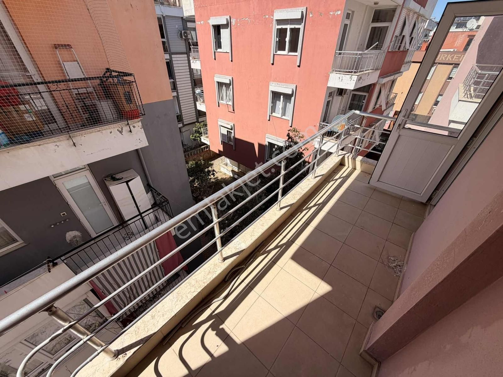 Dünyagöze Yakın Tramvaya Yakın 2+1 3. Kat - Görsel 15