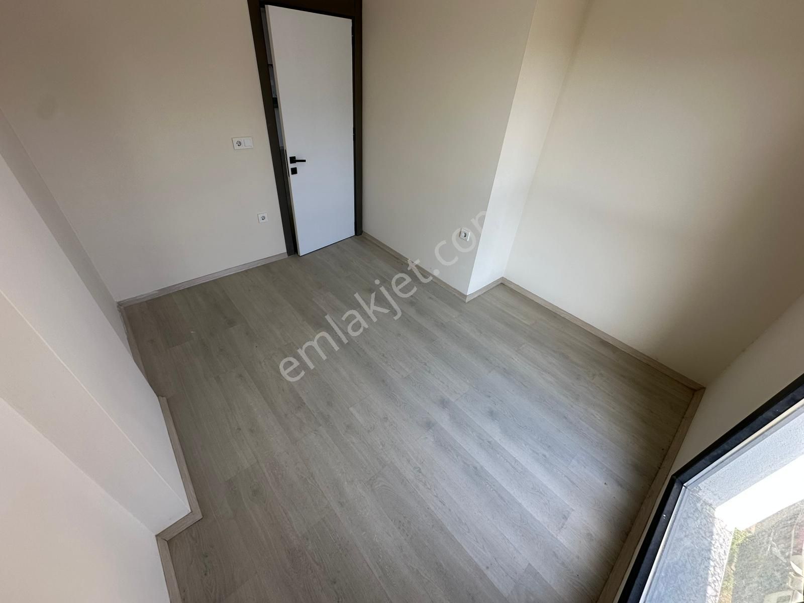 Dora Dan Kadıköyde Satılık Harika Manzaralı 1+1 Sıfır Daire - Görsel 4
