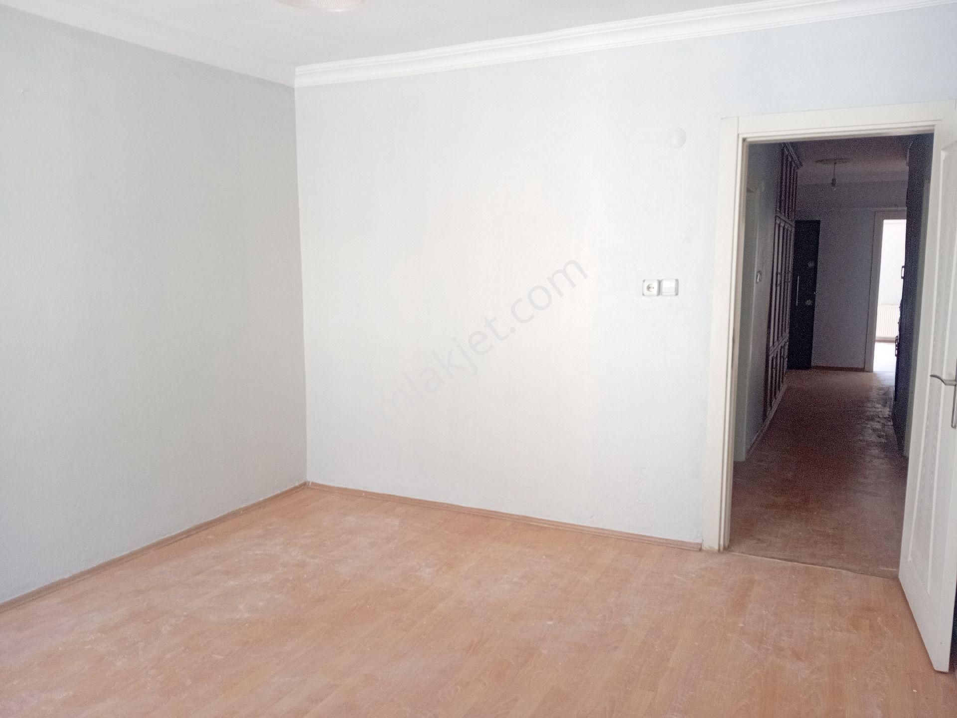 Altınovada Bulvar Üzeri Kiralık 3+1 Deniz Man. Daire - Görsel 14