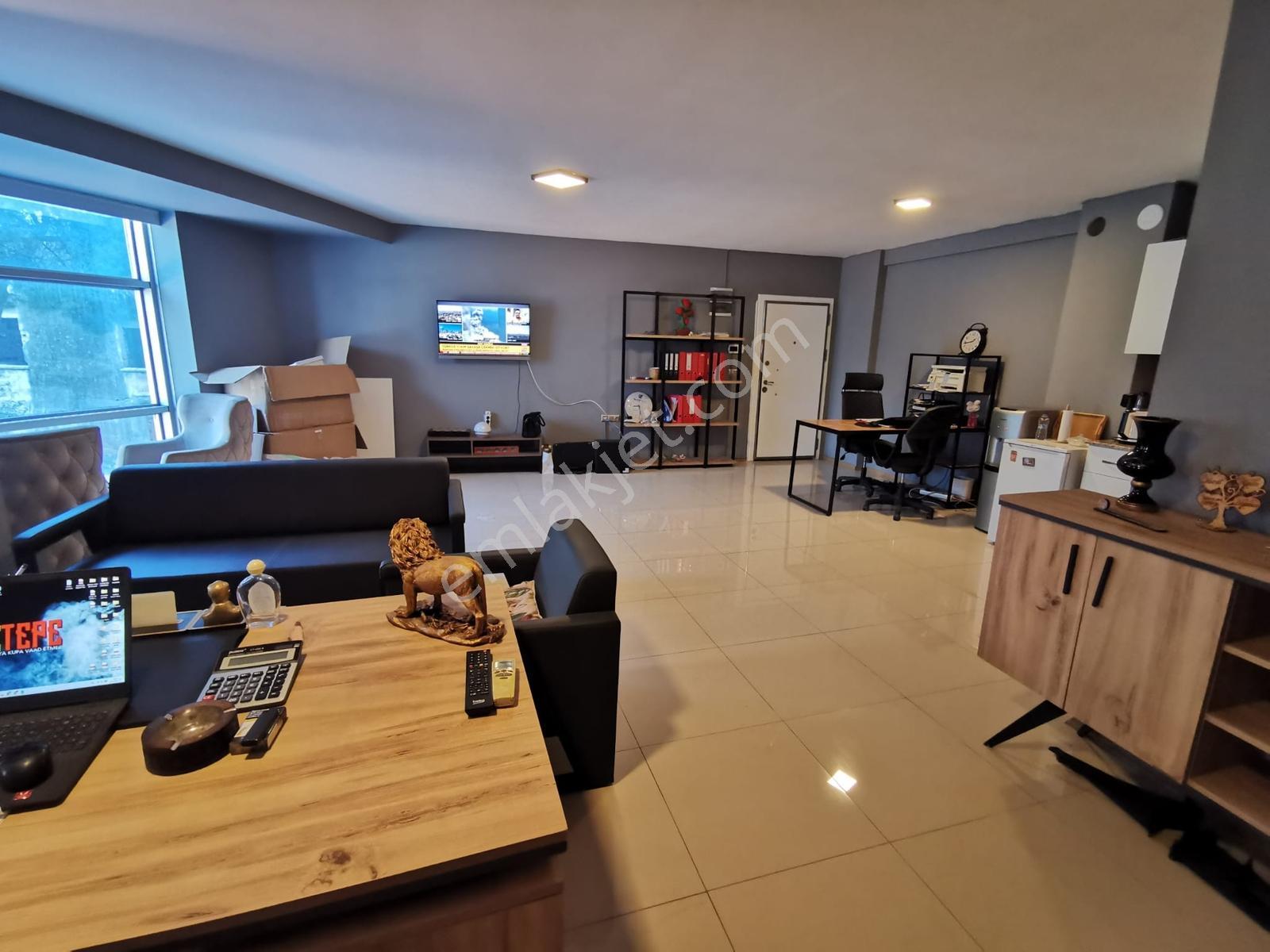 Karşıyaka Cumhuriyet Alim Dağhan Caddesi Üzerinde Kiralık Ofis - Görsel 9