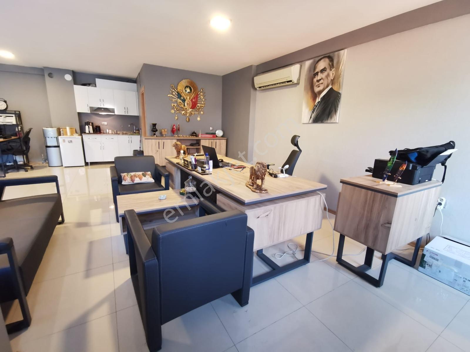 Karşıyaka Cumhuriyet Alim Dağhan Caddesi Üzerinde Kiralık Ofis - Görsel 7