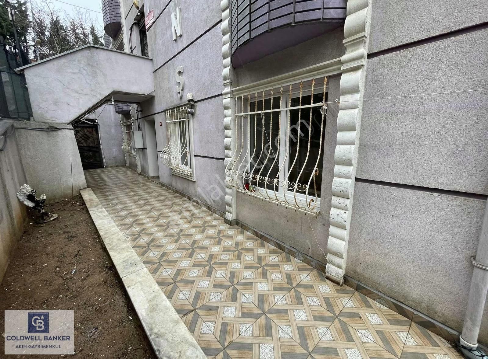 Yenidoğan Safa Mah. Bahçe Kullanımlı 2+1 Kiralık Daire