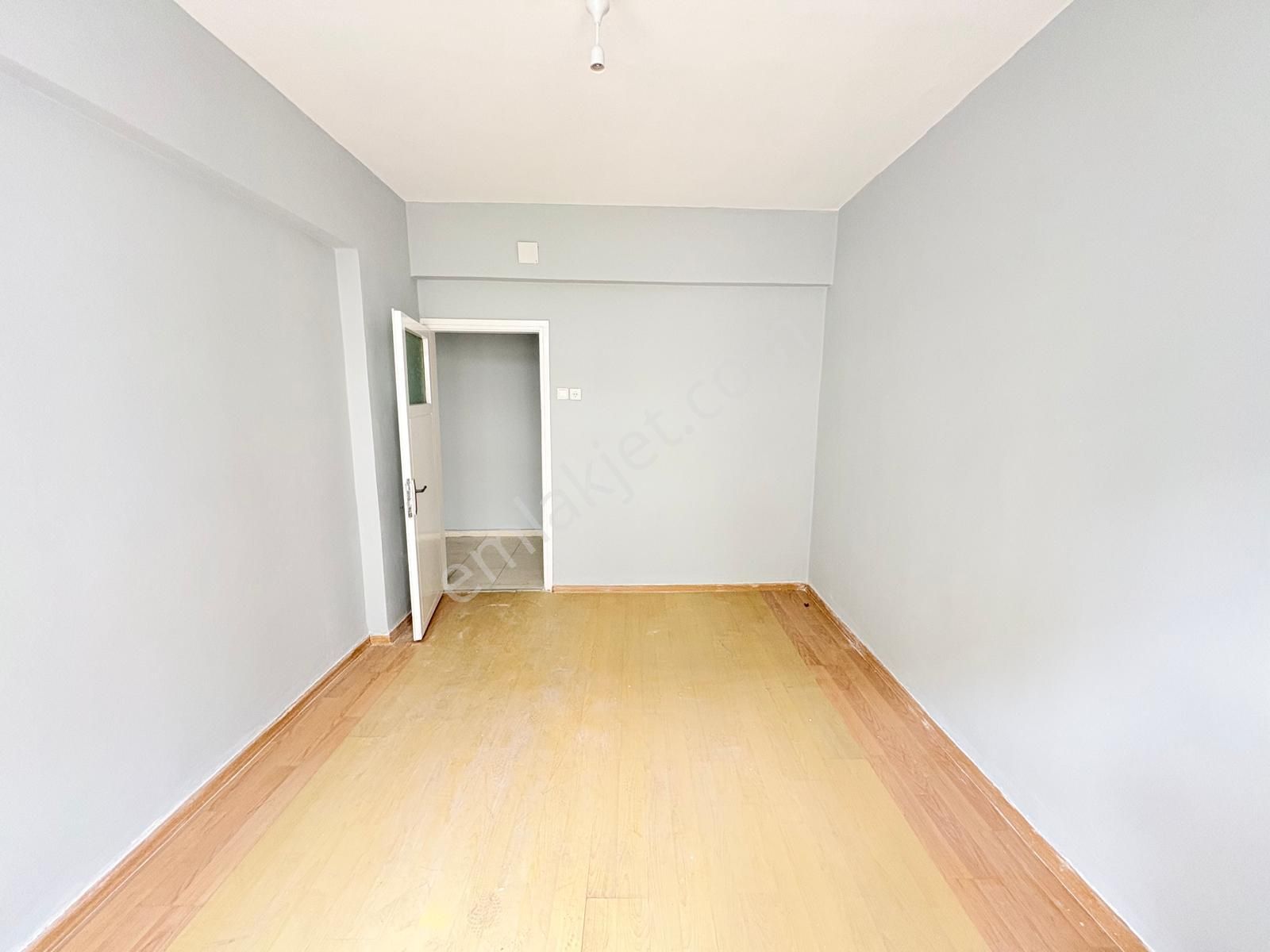 Prestij'den Hamidiye'de Asansörlü Geniş Oturumlu 2+1 Daire - Görsel 10