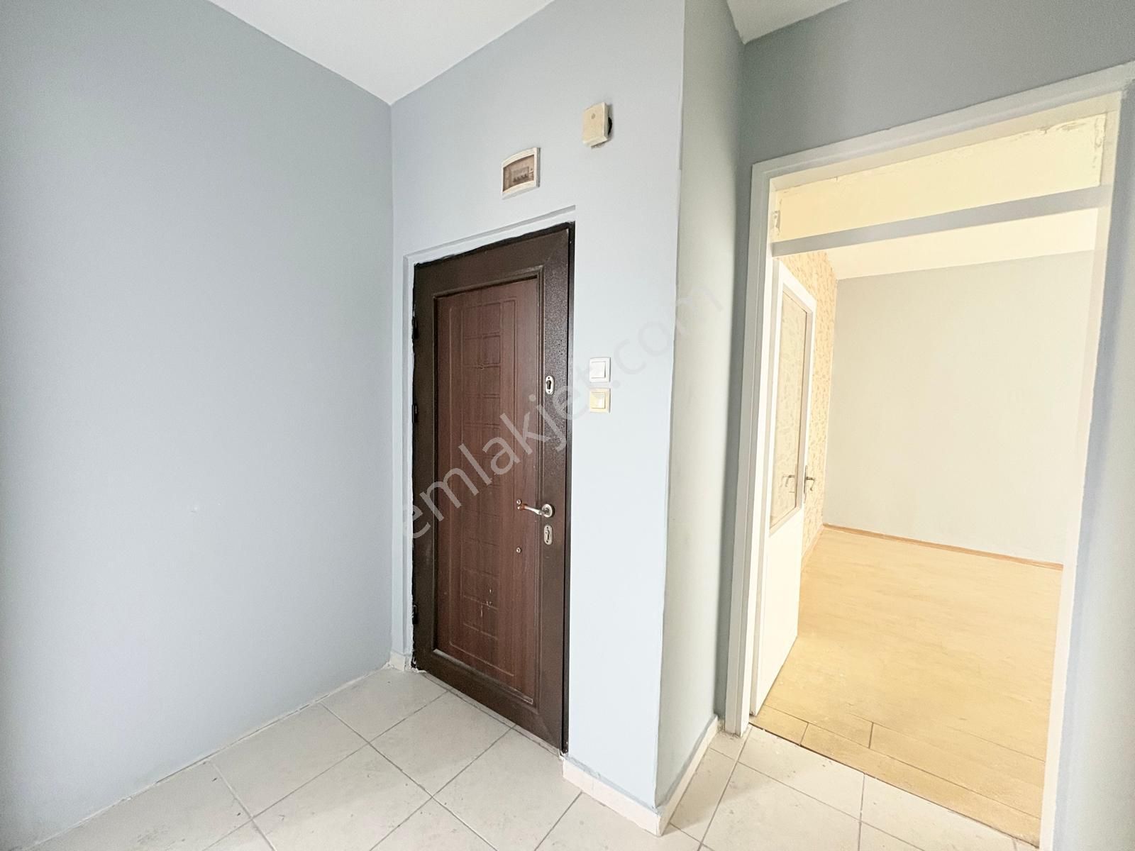 Prestij'den Hamidiye'de Asansörlü Geniş Oturumlu 2+1 Daire - Görsel 14