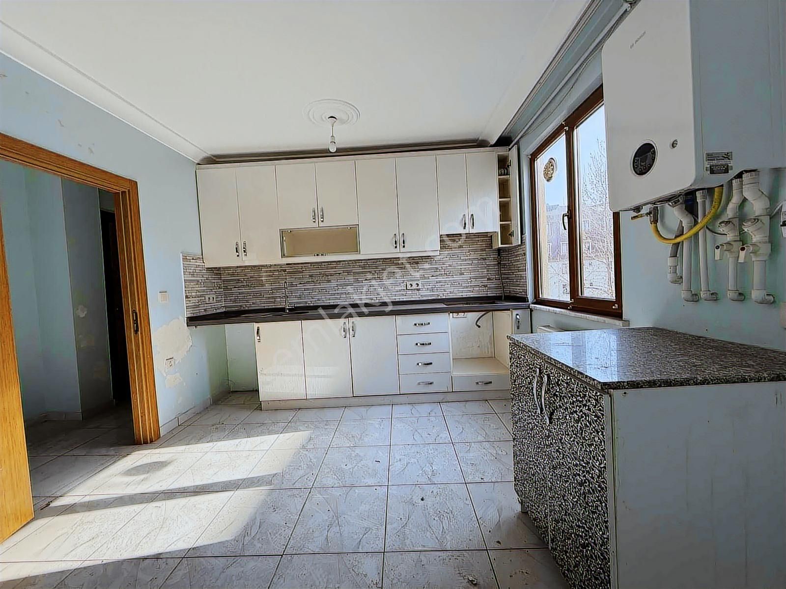 Samandıra Merkezde 2+1 90 M2 Kiralık Ara Kat Daire - Görsel 2