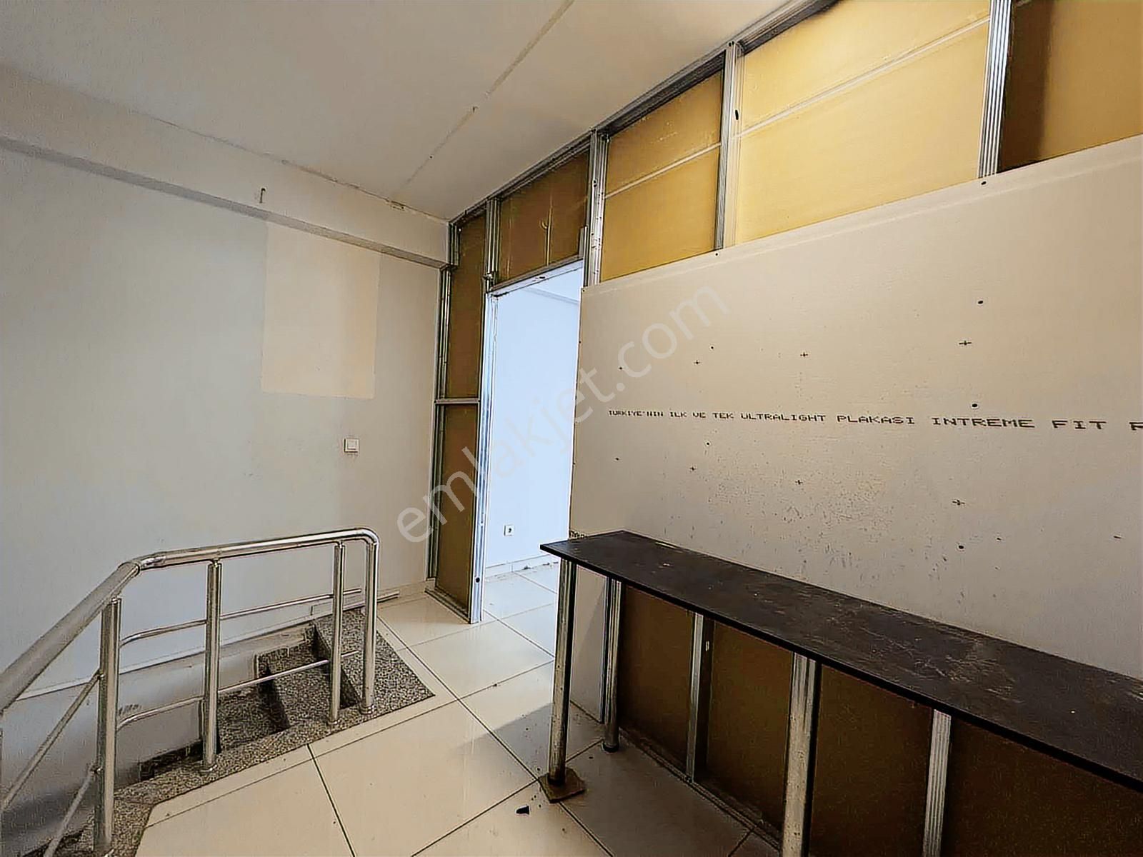 Sultanbeyli De Ana Caddeye Yakın Depolu Kiralık 120 M2 Dükkan - Görsel 8