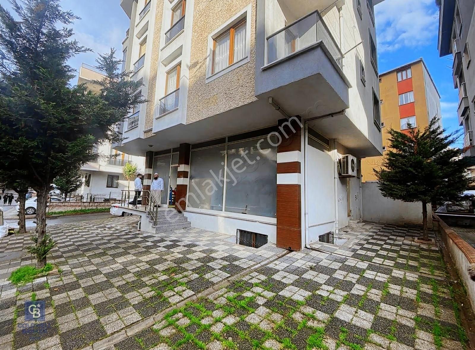 Sancaktepe Yenidoğan Atatürk Cad. 30 M. Mesafe Satılık Dükkan