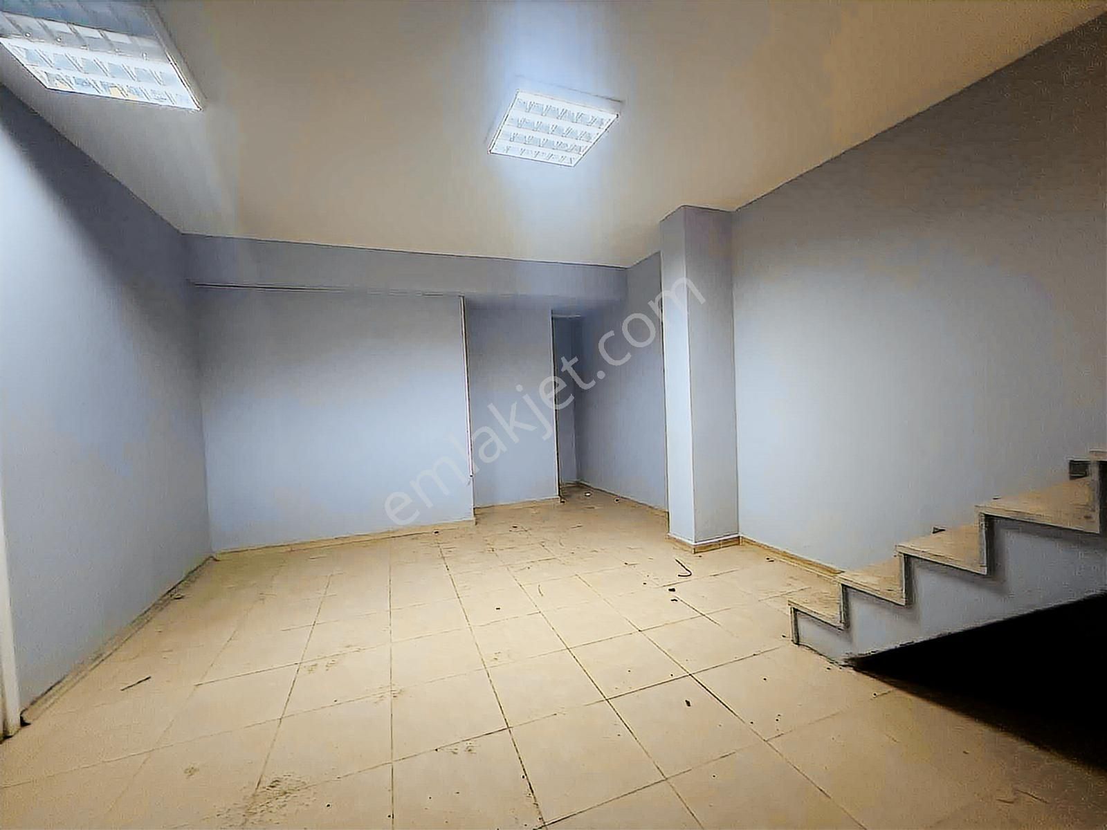 Samandıra Merkezde 140 M2 Depolu Kepenkli Kiralık Dükkan - Görsel 10