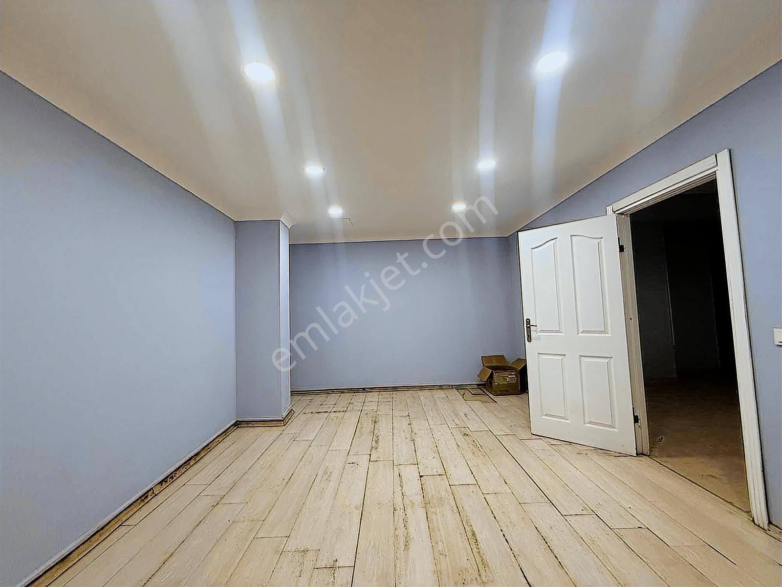 Samandıra Merkezde 140 M2 Depolu Kepenkli Kiralık Dükkan - Görsel 8