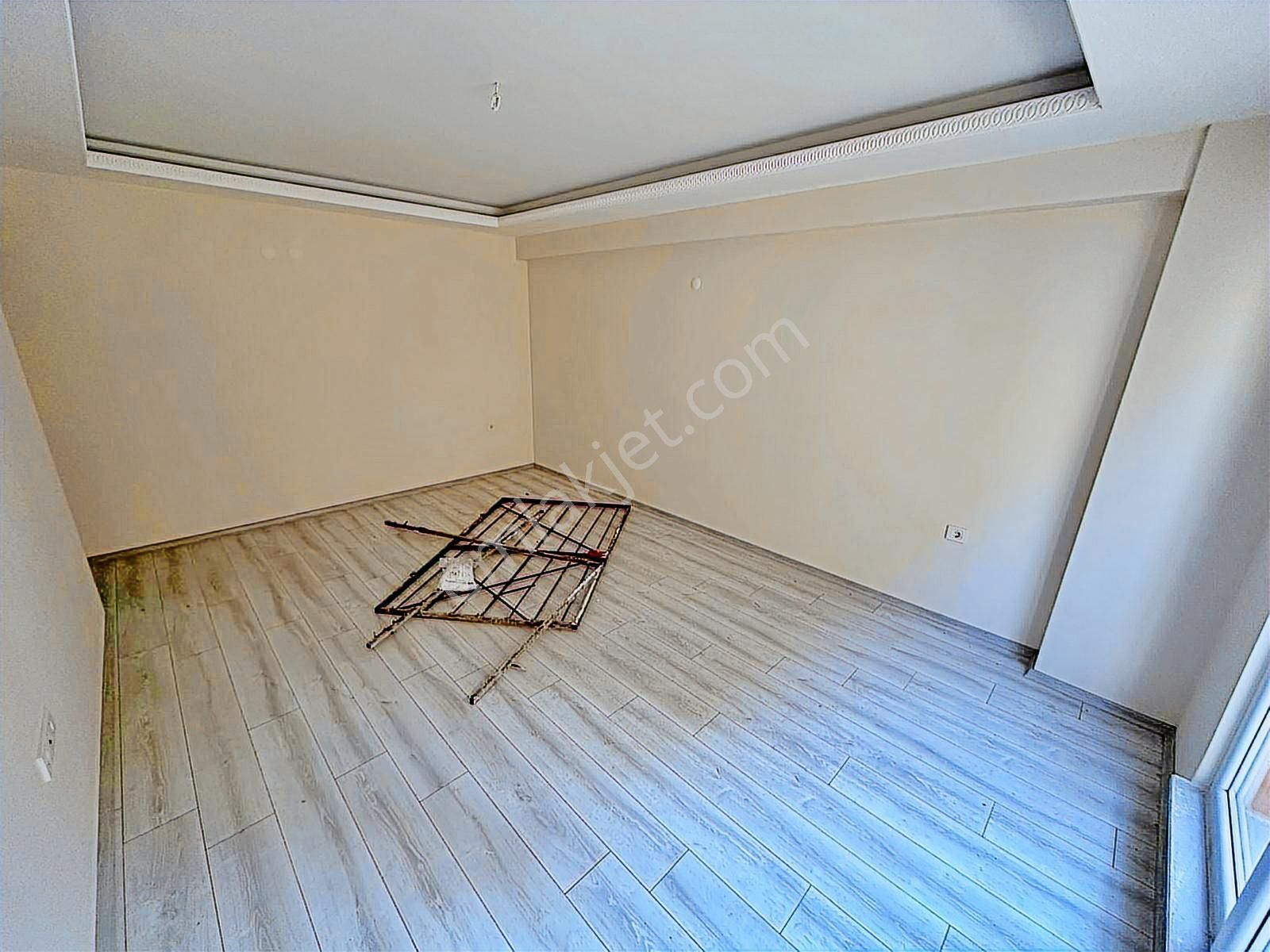 Çelik Emlaktan Kat Mülkiyetli İskanlı Satılık 2+1 Sıfır Daire - Görsel 14