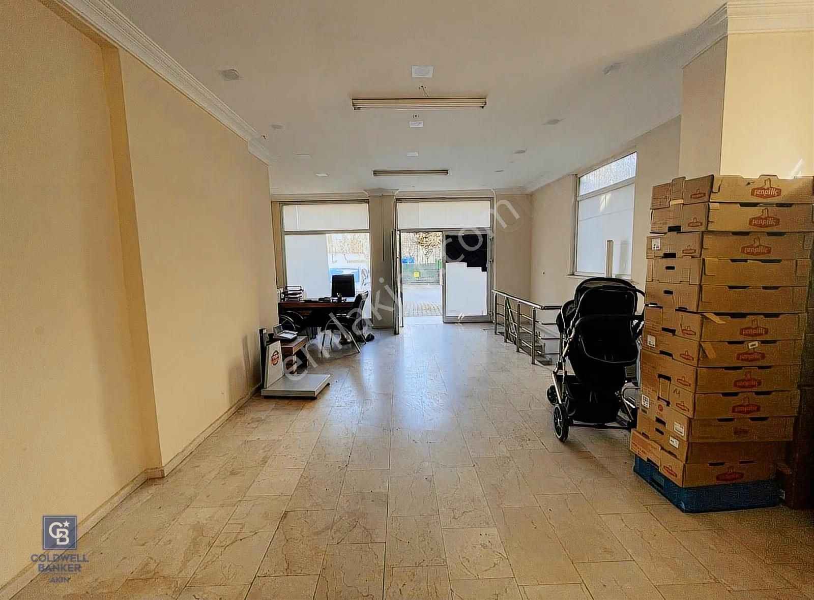 Kartal Topselvide Caddeye Yakın 120m2 Satılık Dükkan