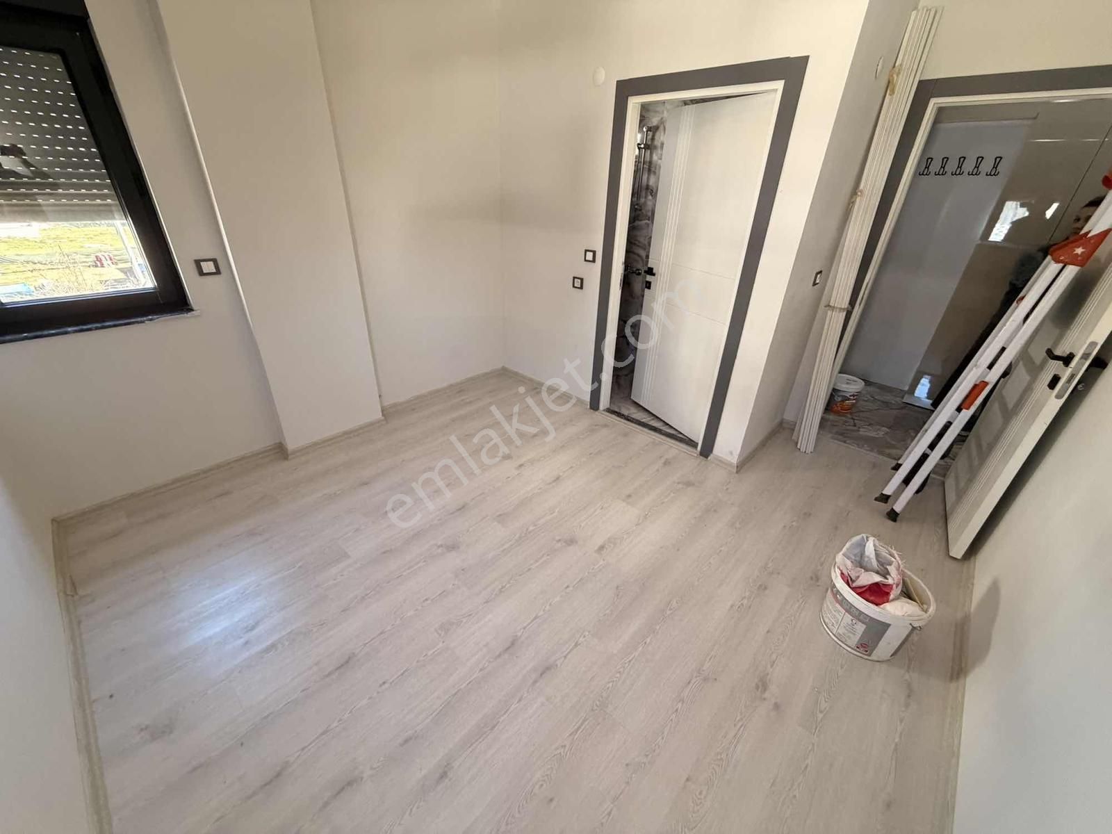 Demirelmahallesi 3+1 Tramvaya 100 M2 Arakat - Görsel 13