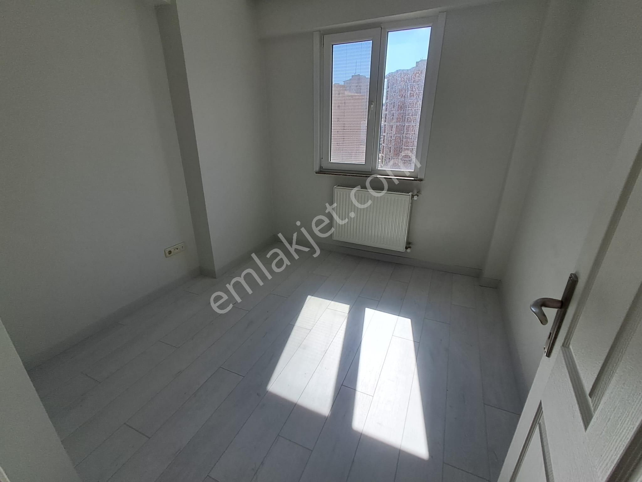 Ataşehir K.bakkalköy Gönül Sitesinde Masrafsız 110m2 3+1 Arakat - Görsel 13