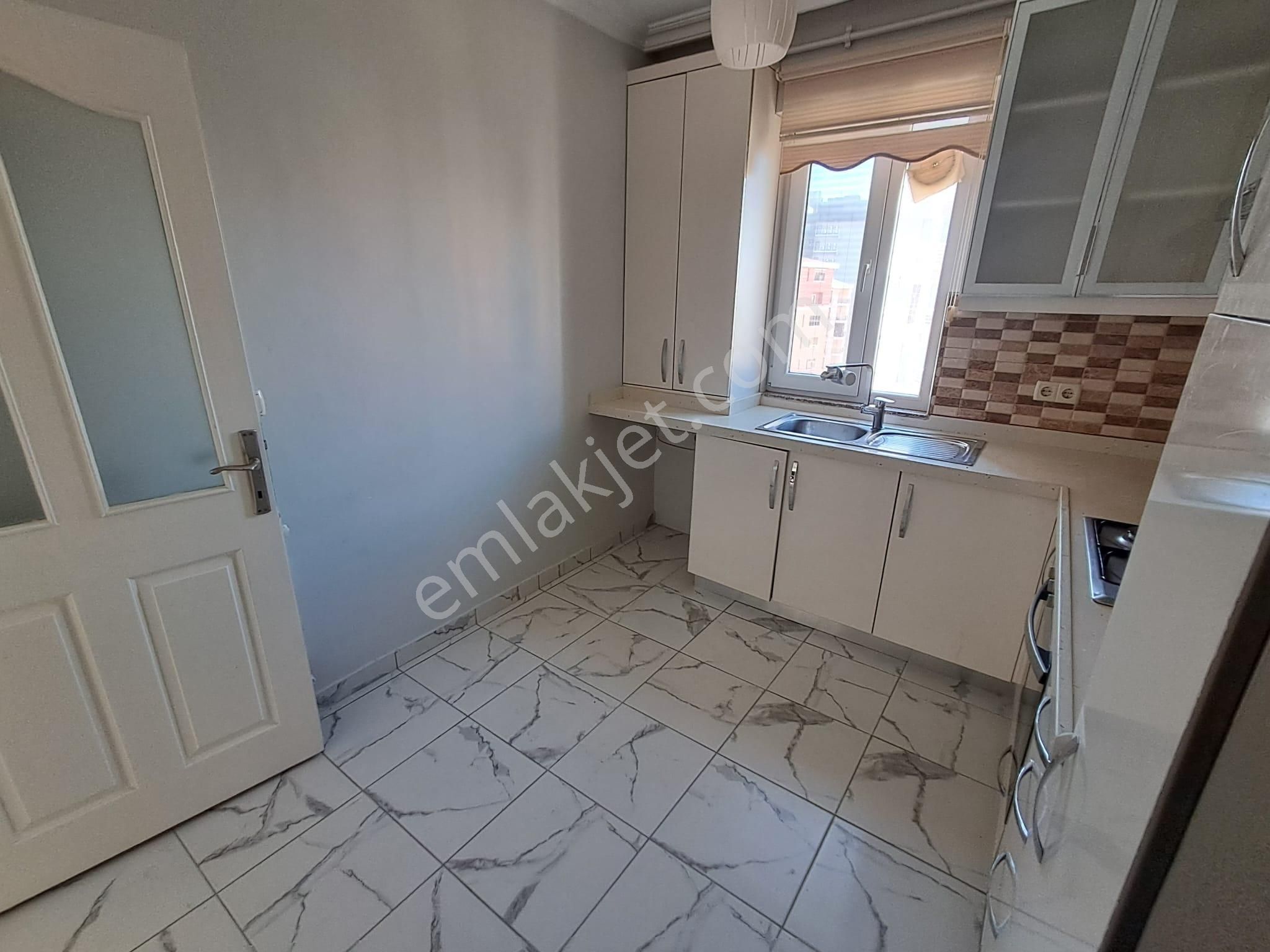 Ataşehir K.bakkalköy Gönül Sitesinde Masrafsız 110m2 3+1 Arakat - Görsel 11