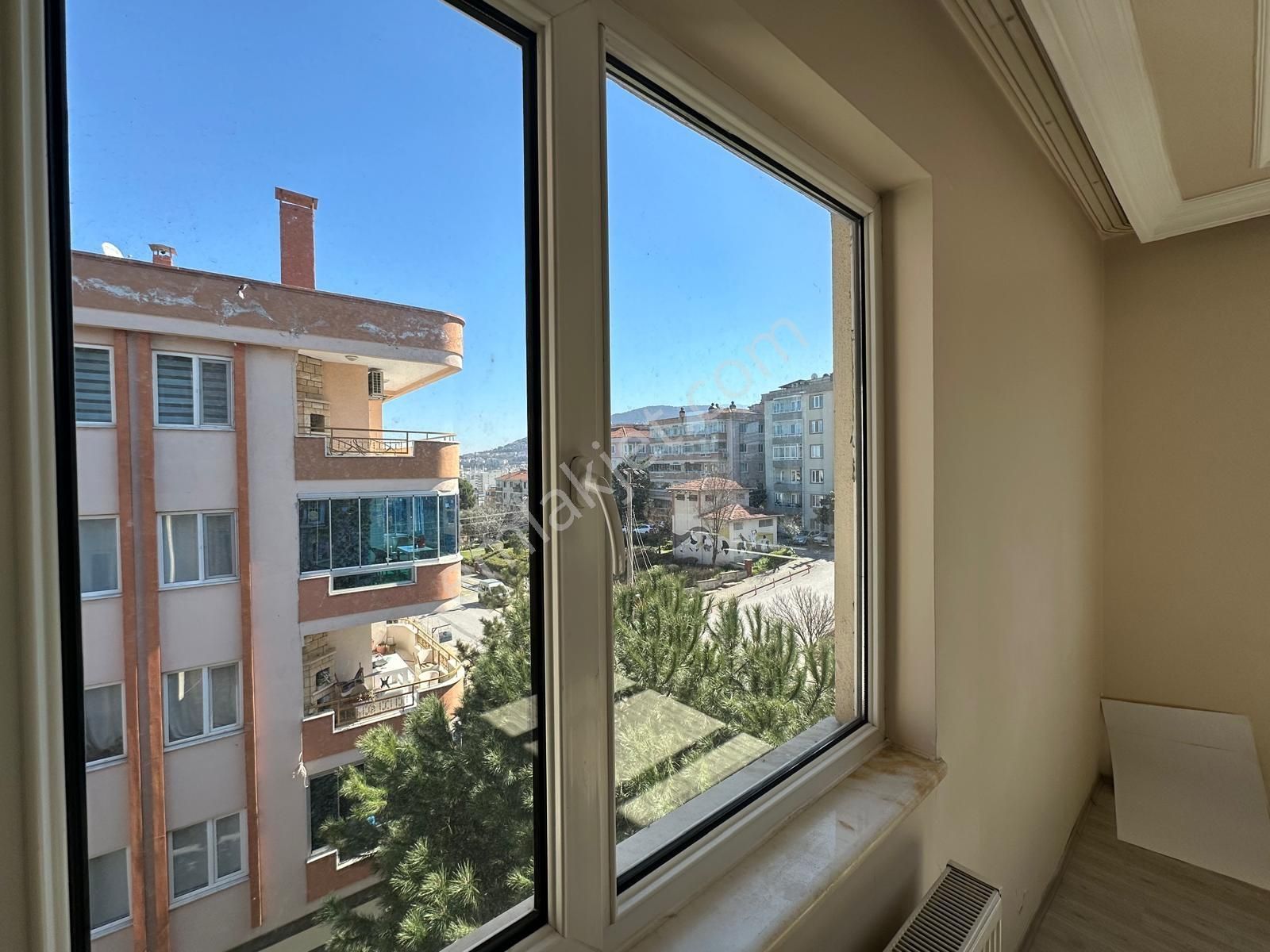 Remax Advantage Dan Konak Cd. Bursa Manzaralı Kiralık 3+1 Daire - Görsel 4