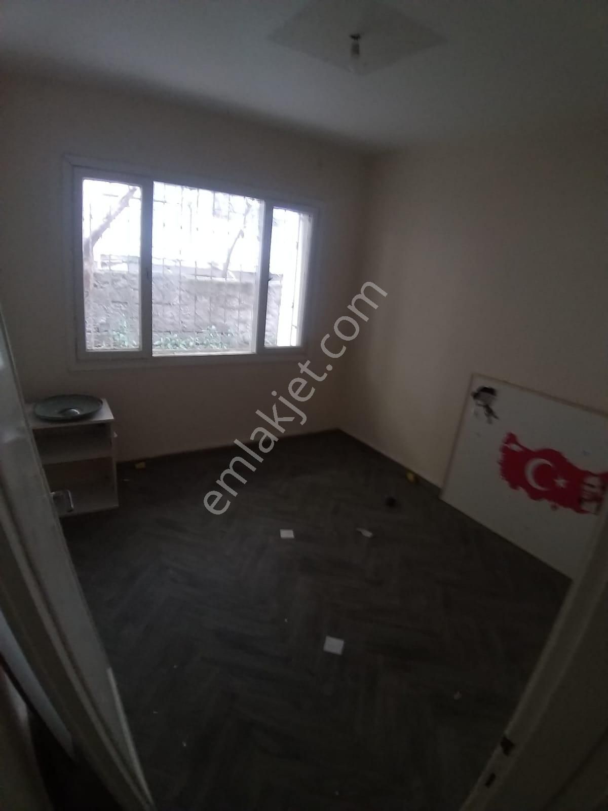 Buca Onat/tünelleri Girişi/okul Yanı//500m2kapalı Alanı Olanbina - Görsel 14