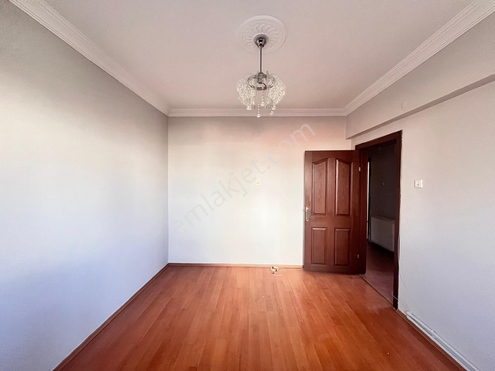 Koza Emlaktan Akşemsettin Mahalesinde Ara Katta Bağımsız Ön Cephe De 3+12 Satılık Daire - Görsel 27