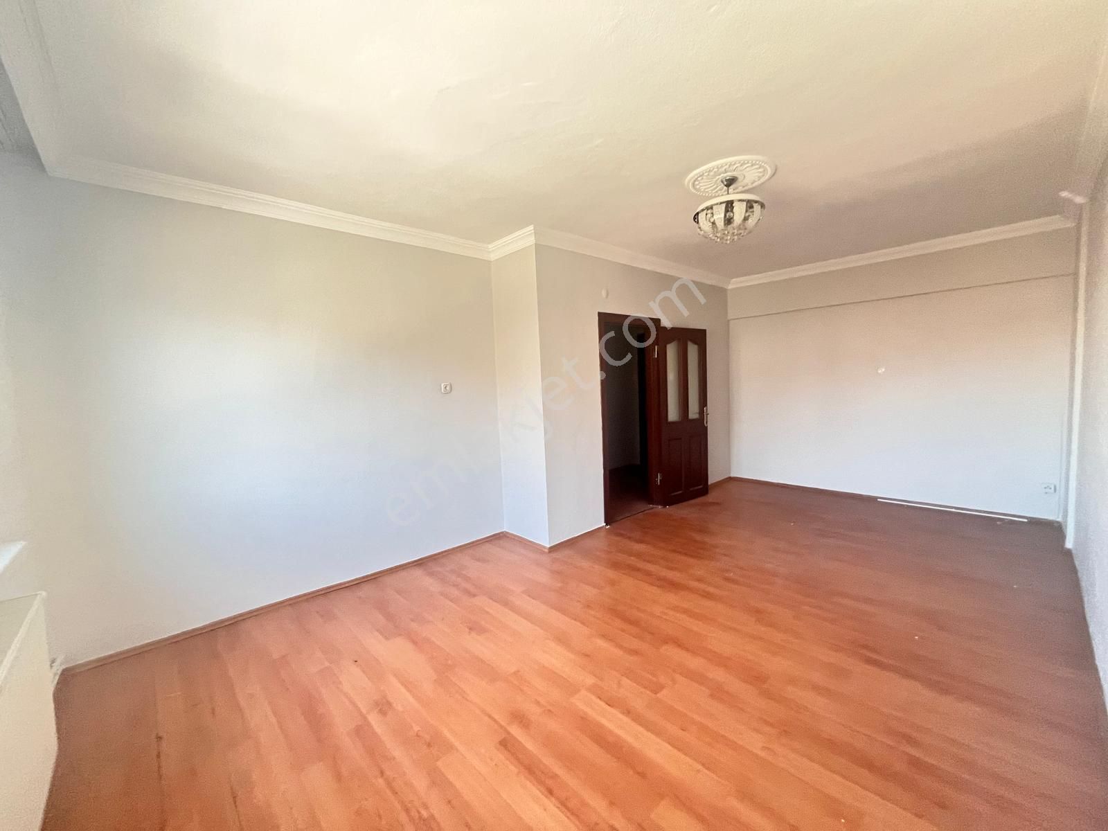 Koza Emlaktan Akşemsettin Mahalesinde Ara Katta Bağımsız Ön Cephe De 3+12 Satılık Daire - Görsel 16